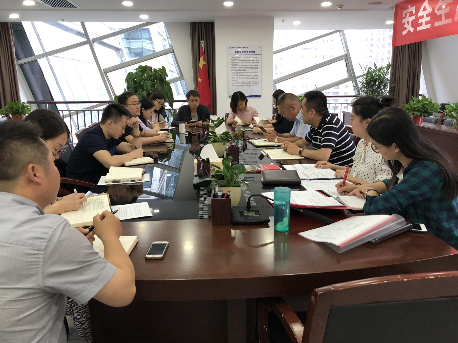 新京澳门葡萄城
公司.jpg