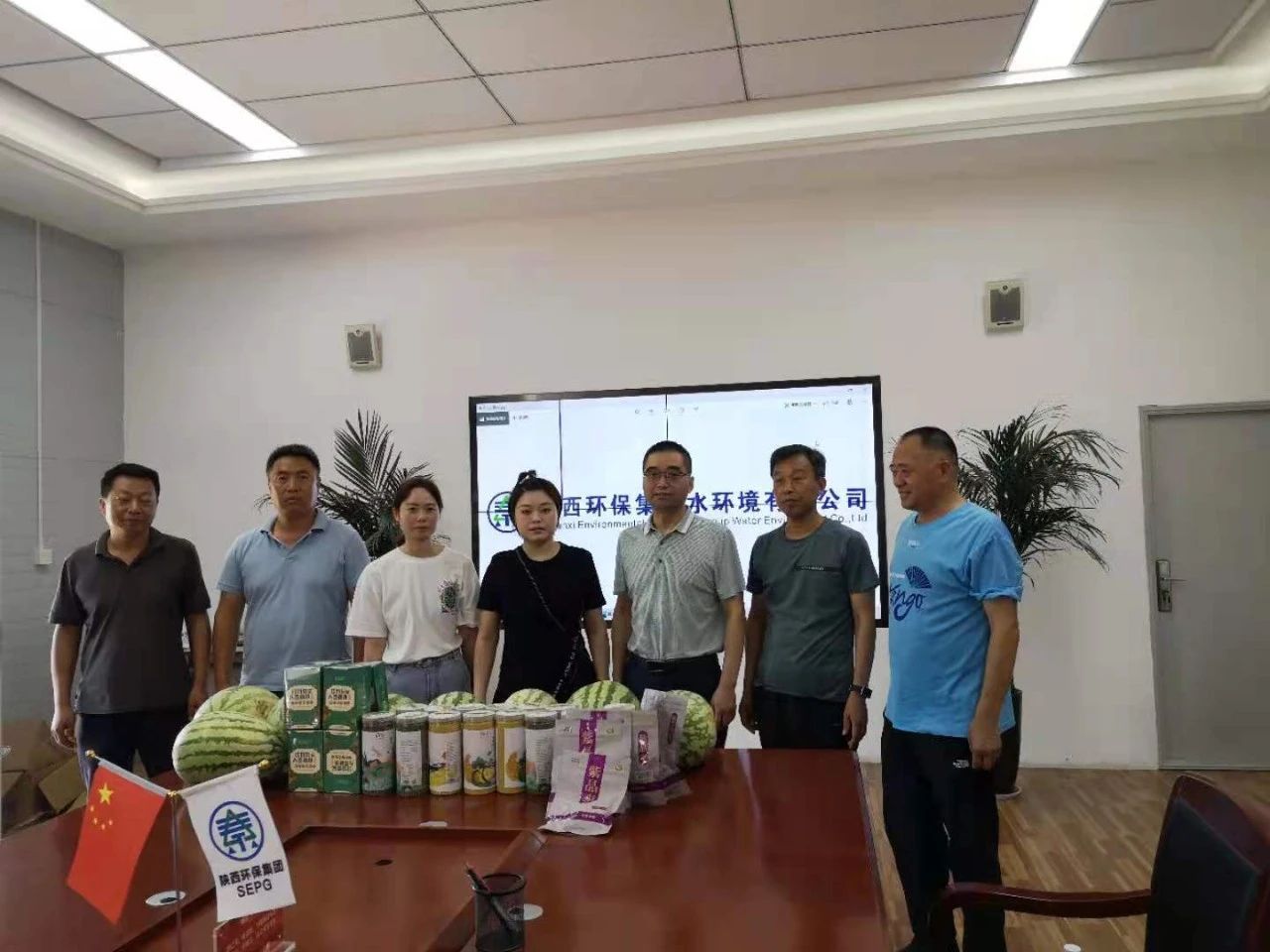 新京澳门葡萄城
公司开展“情系职工 夏送清凉”慰问活动