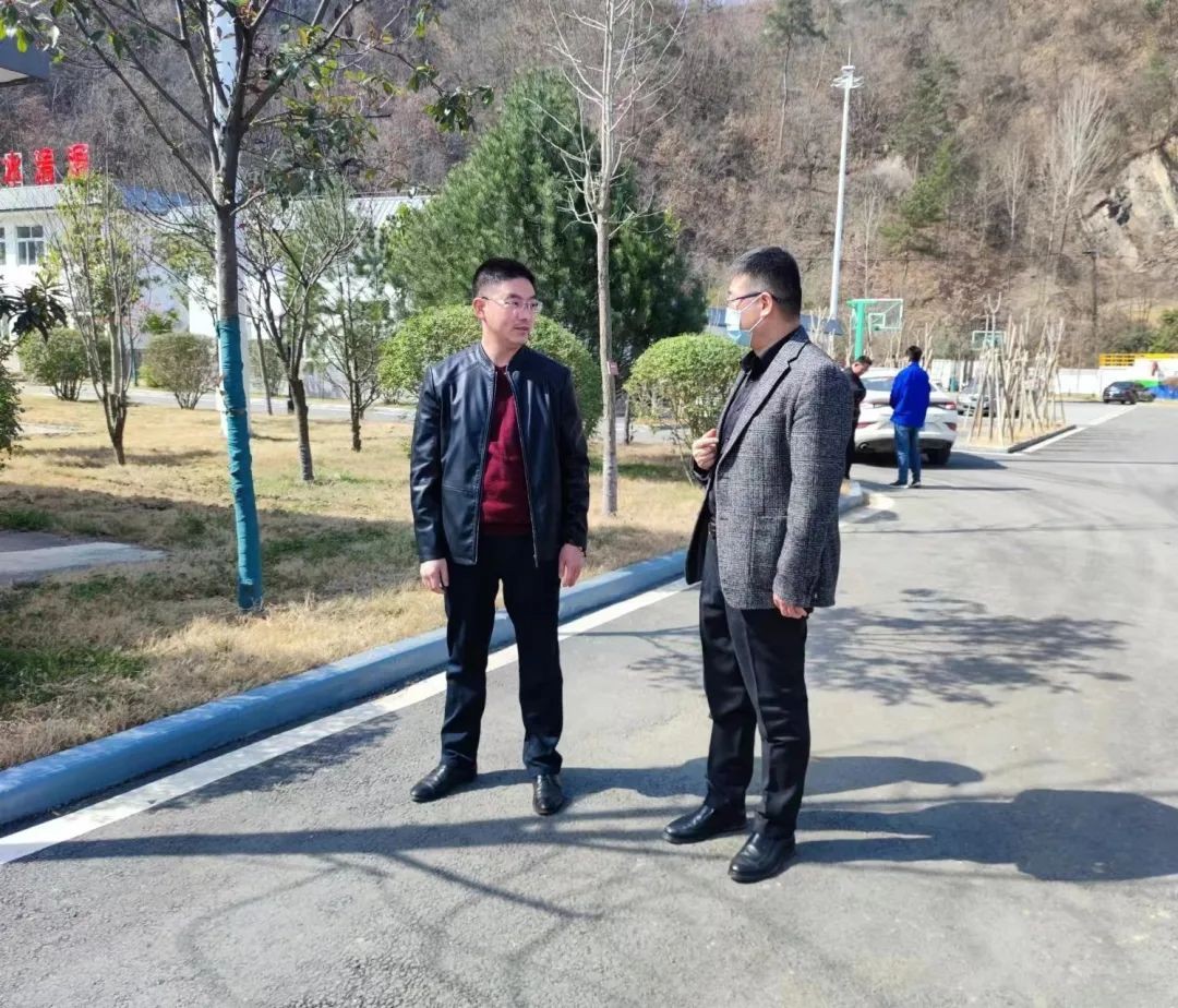 商南县委书记徐江博到新京澳门葡萄城
公司商南县污水处理厂调研