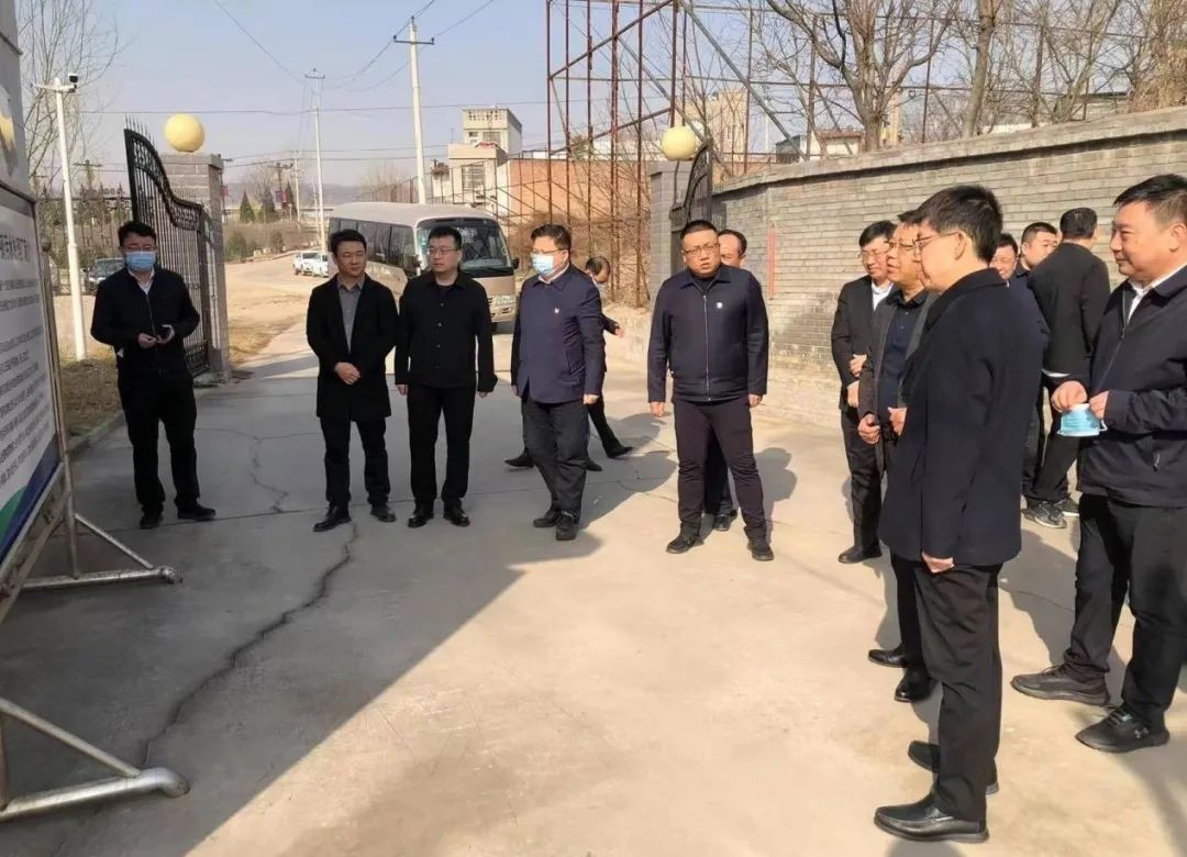 韩城市市长周新强到新京澳门葡萄城
公司西庄镇污水处理厂调研