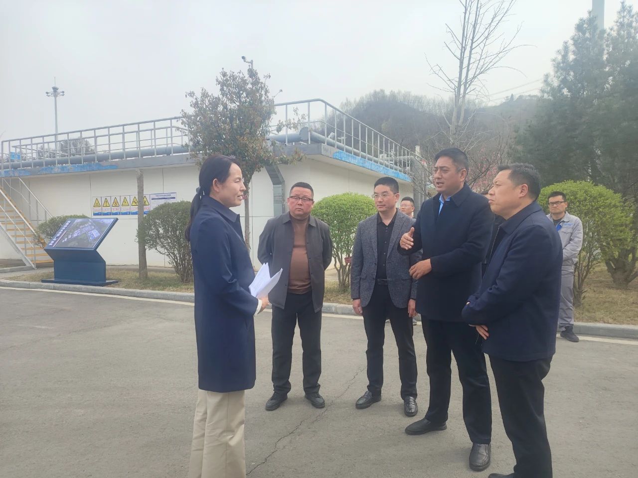 商南县委副书记、县长刘华到新京澳门葡萄城
公司商南县污水处理厂调研